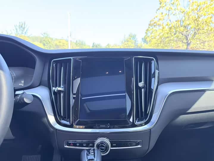 Фото 21 - Volvo S60