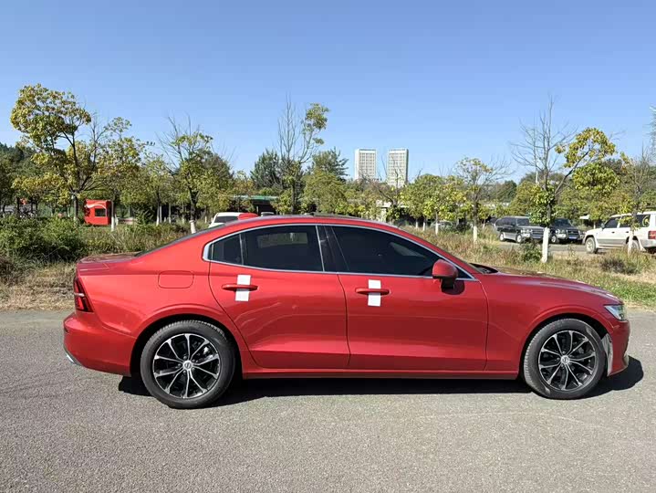 Фото 28 - Volvo S60