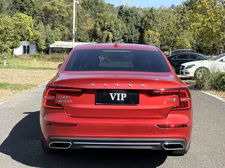 Фото 5 - Volvo S60