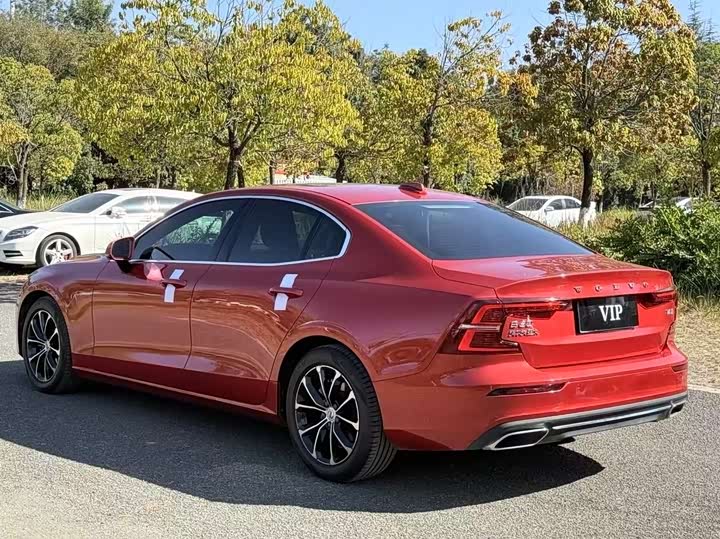 Фото 6 - Volvo S60