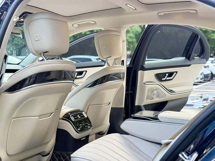 Фото 4 - Mercedes-Benz S-Class