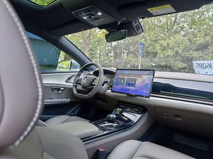 Фото 12 - BYD Han