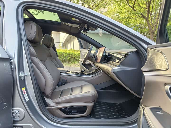 Фото 14 - BYD Han