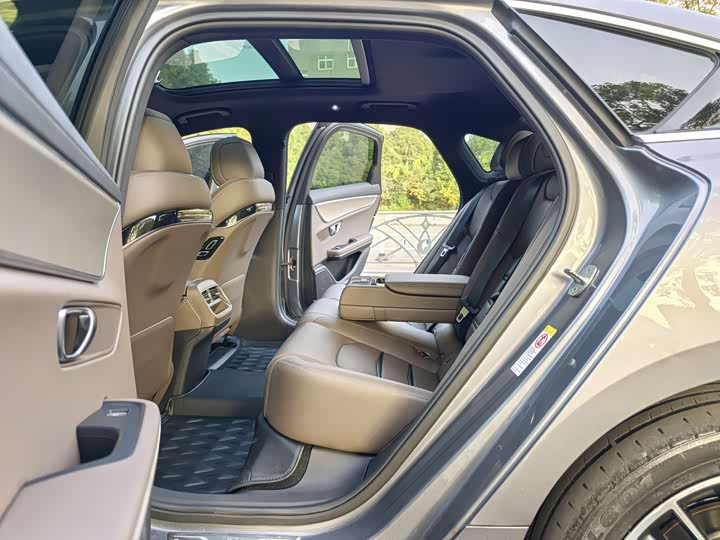 Фото 15 - BYD Han