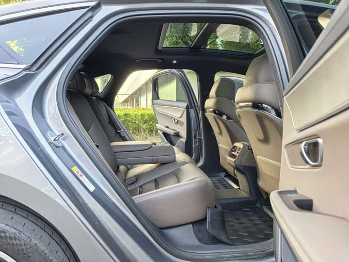 Фото 16 - BYD Han