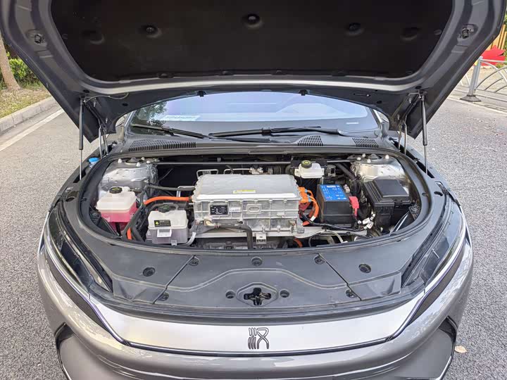 Фото 18 - BYD Han