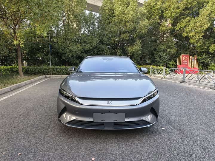 Фото 3 - BYD Han