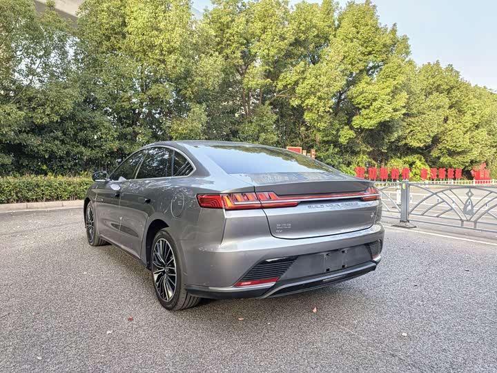 Фото 6 - BYD Han