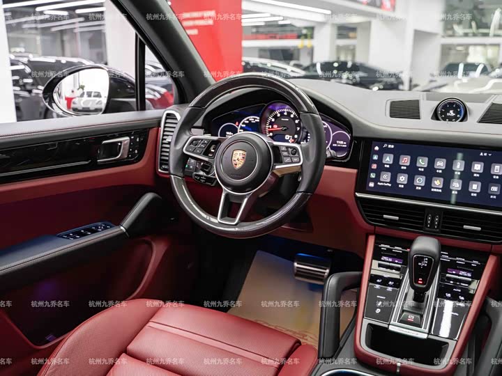 Фото 13 - Porsche Cayenne