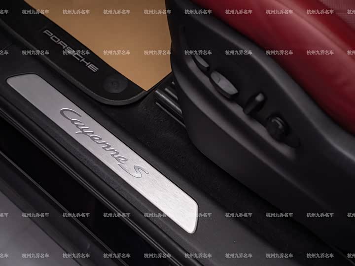 Фото 23 - Porsche Cayenne