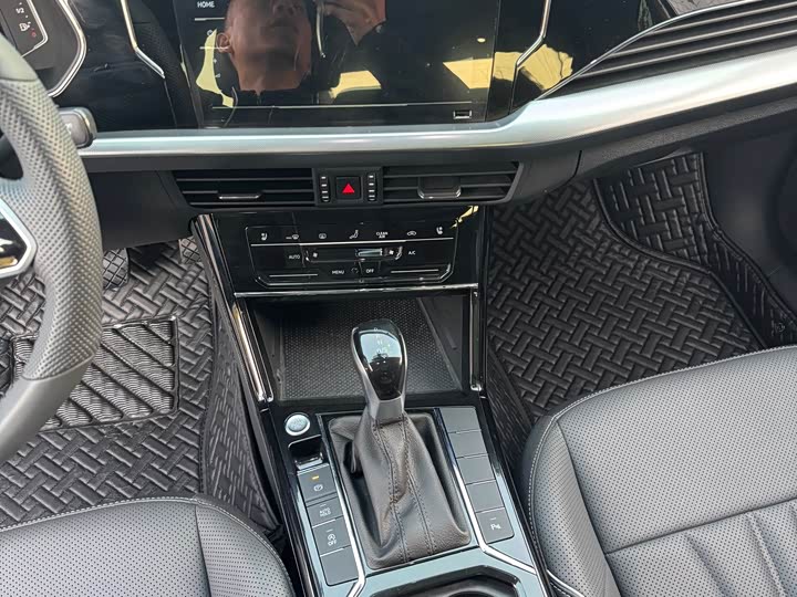 Фото 13 - Volkswagen Passat