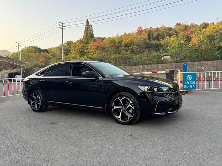 Фото 4 - Volkswagen Passat