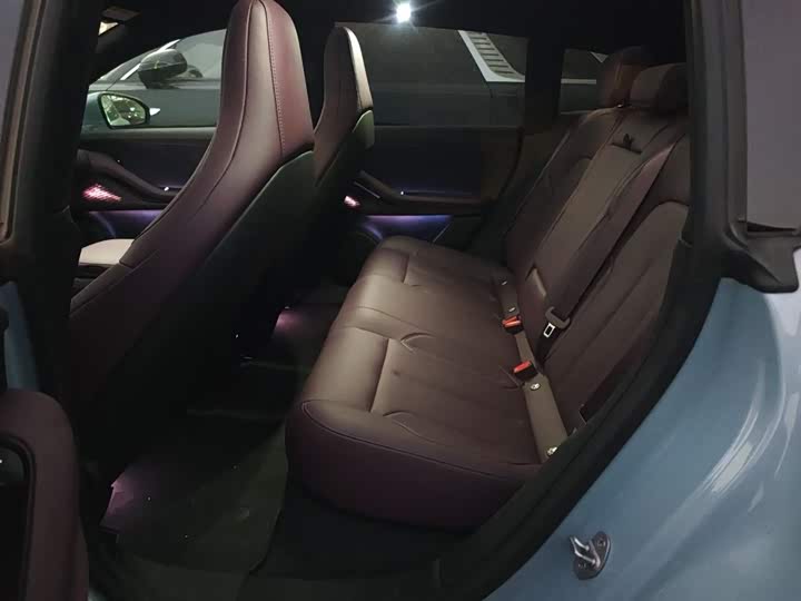 Фото 17 - Nio ET5T