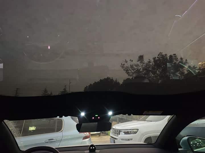 Фото 18 - Nio ET5T