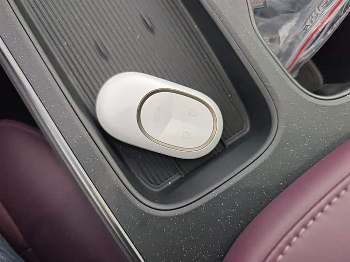 Фото 9 - Nio ET5T