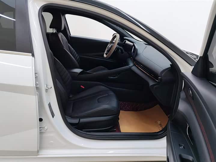 Фото 8 - Hyundai Elantra N line