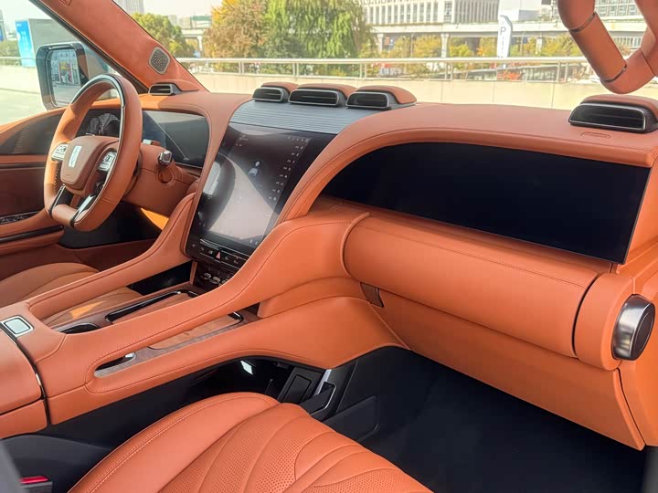 Фото 20 - BYD Yangwang U8