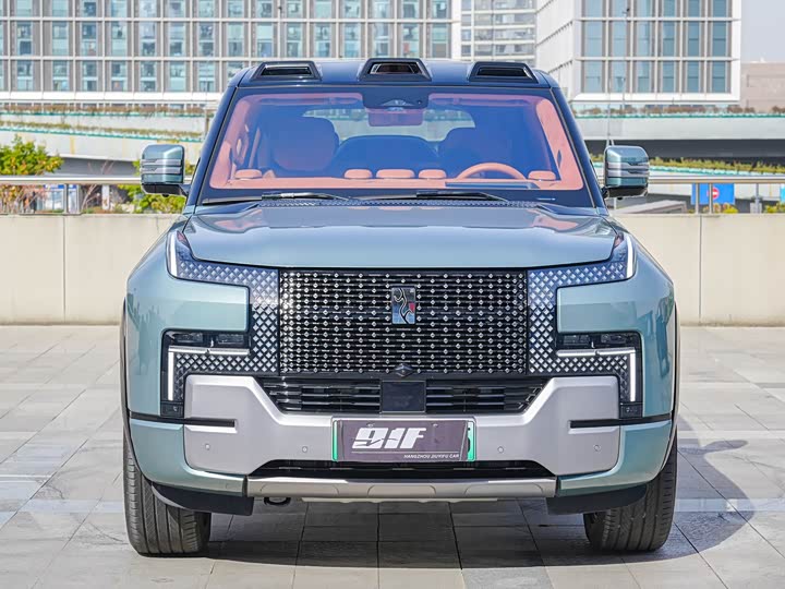 Фото 3 - BYD Yangwang U8