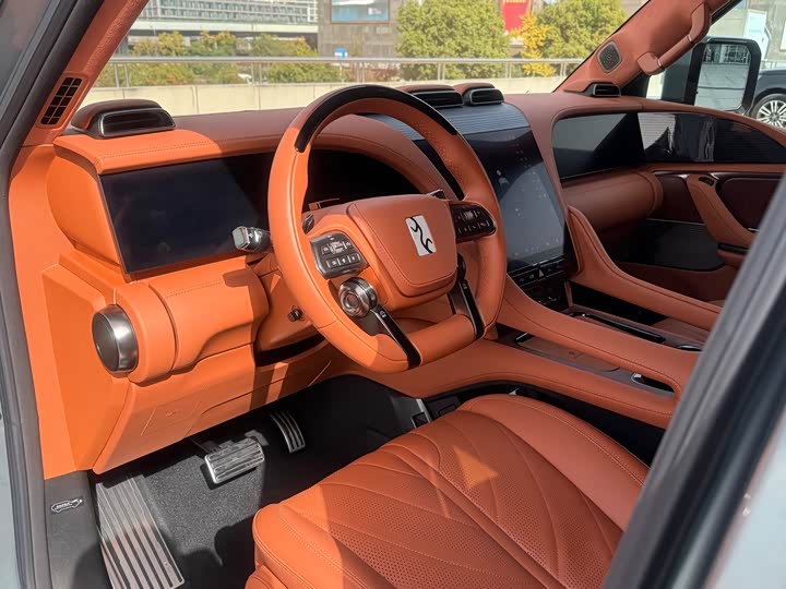 Фото 7 - BYD Yangwang U8