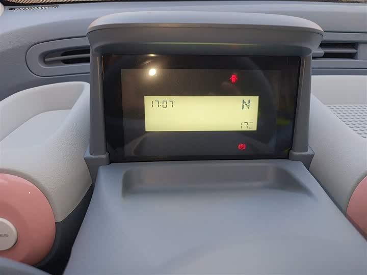 Фото 12 - Bestune Pony