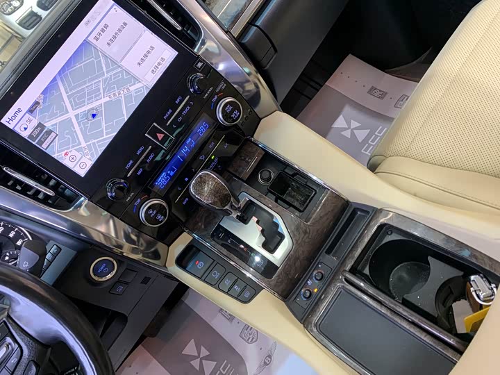 Фото 14 - Toyota Alphard