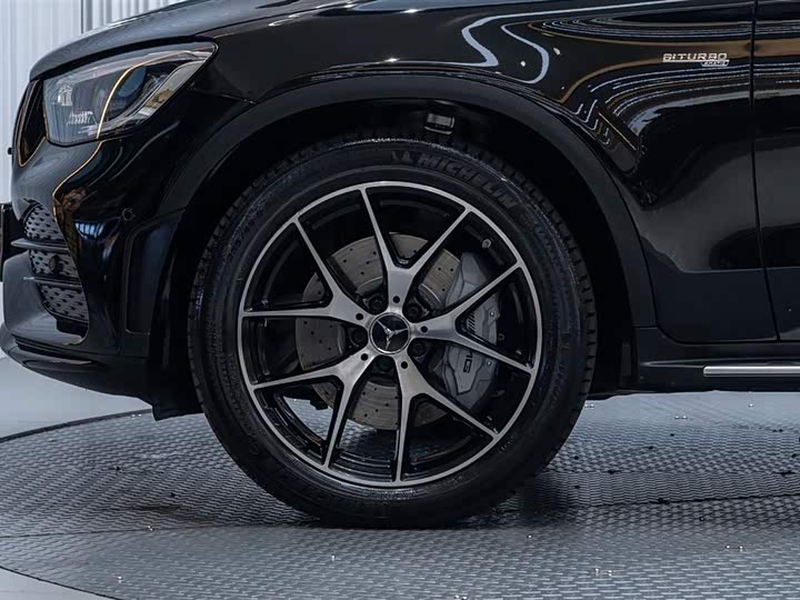 Фото 8 - Mercedes-Benz GLC-Class AMG