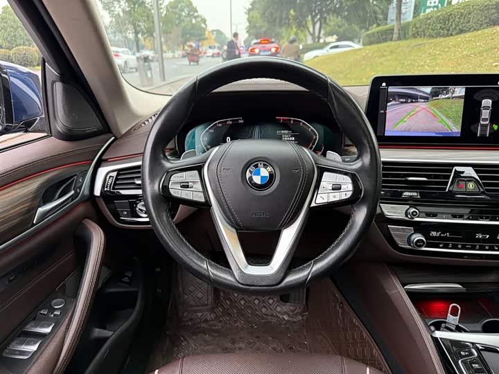 Фото 6 - BMW 5 Series