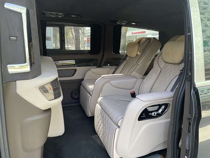 Фото 12 - Mercedes-Benz Vito