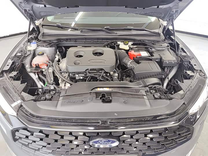 Фото 10 - Ford Mondeo