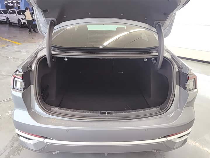 Фото 4 - Ford Mondeo