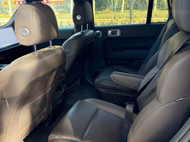 Фото 7 - LiXiang L8