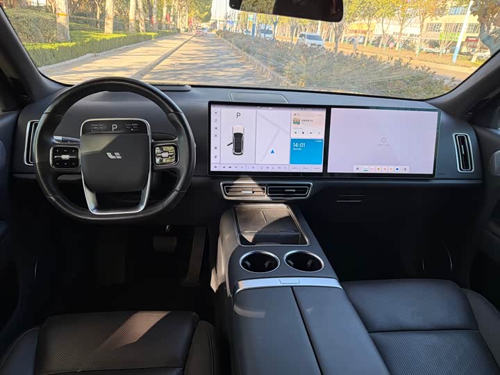 Фото 8 - LiXiang L8