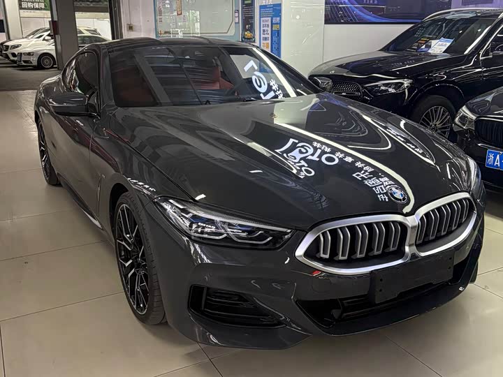 Фото 3 - BMW 8 Series