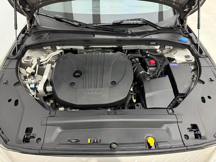 Фото 27 - Volvo S90