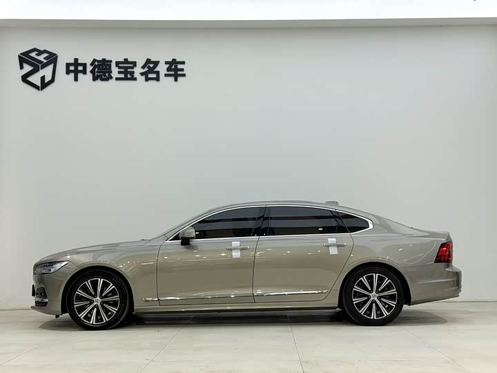 Фото 4 - Volvo S90
