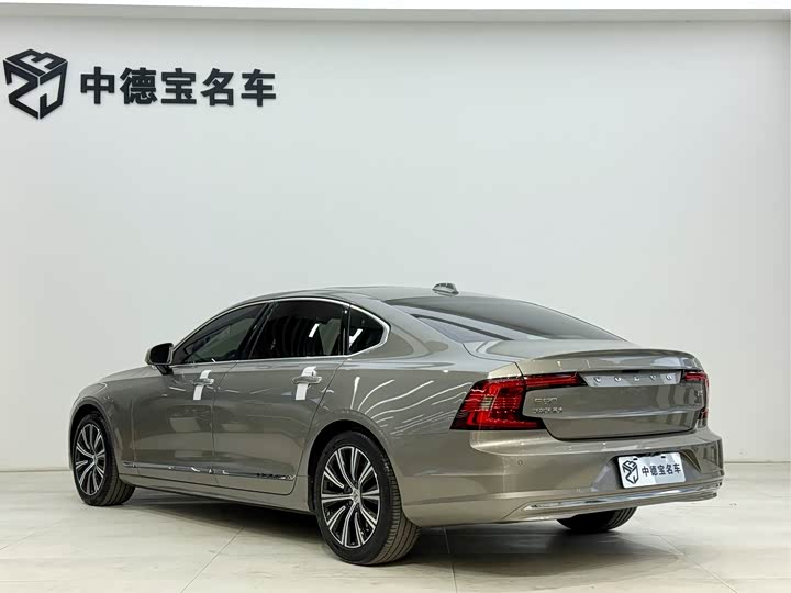 Фото 5 - Volvo S90