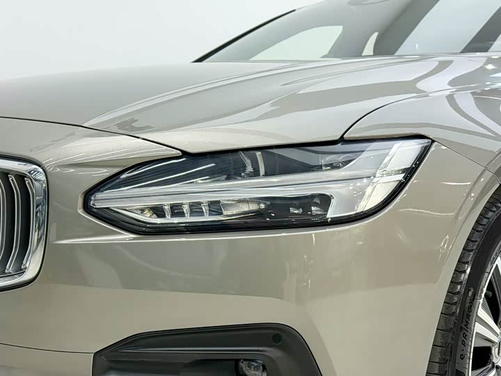 Фото 7 - Volvo S90