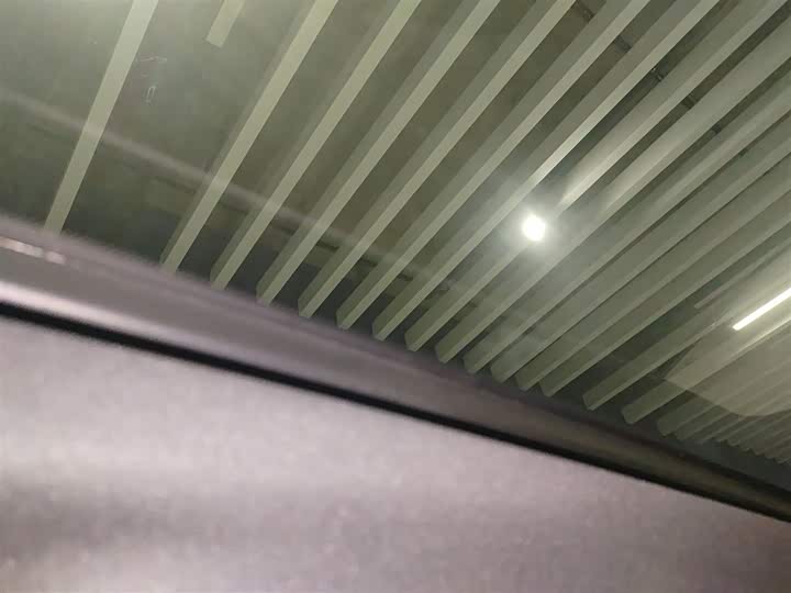 Фото 18 - Roewe RX5 Hybrid