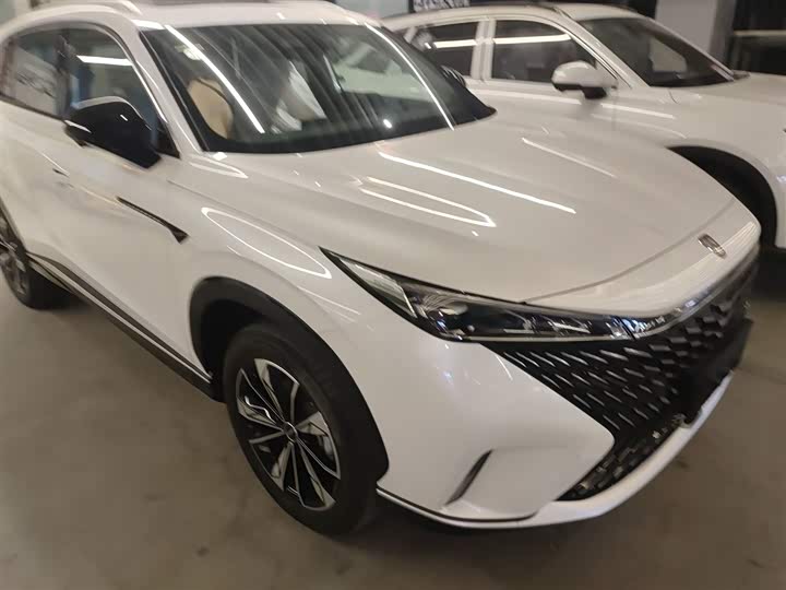 Фото 4 - Roewe RX5 Hybrid