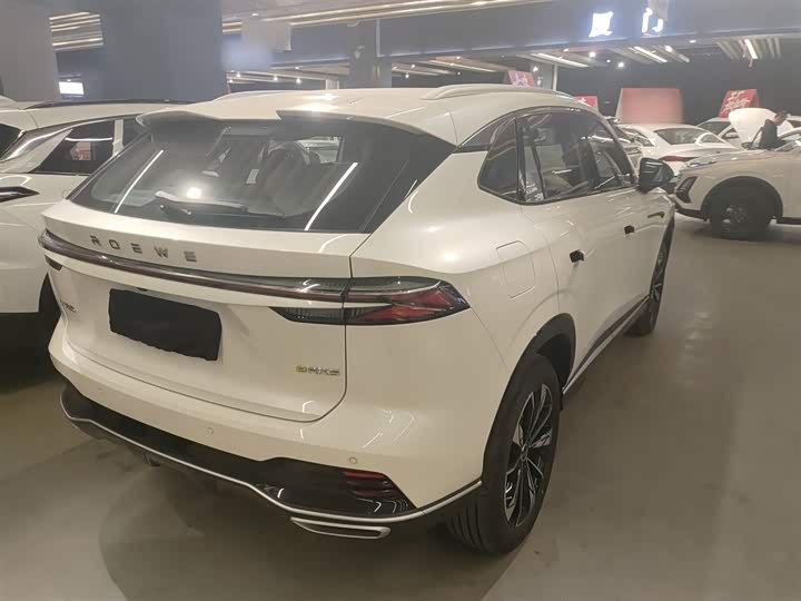 Фото 7 - Roewe RX5 Hybrid