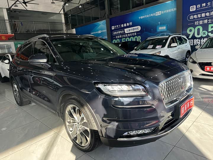 Фото 16 - Lincoln Nautilus