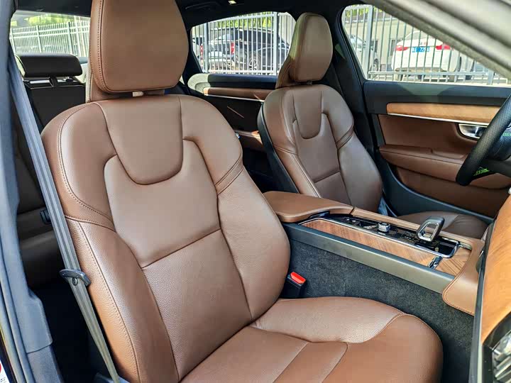 Фото 7 - Volvo S90