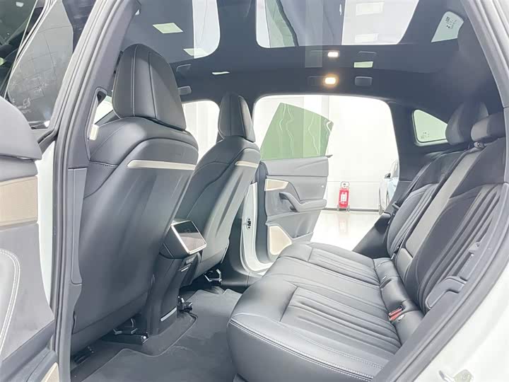 Фото 10 - Nio Onvo L60