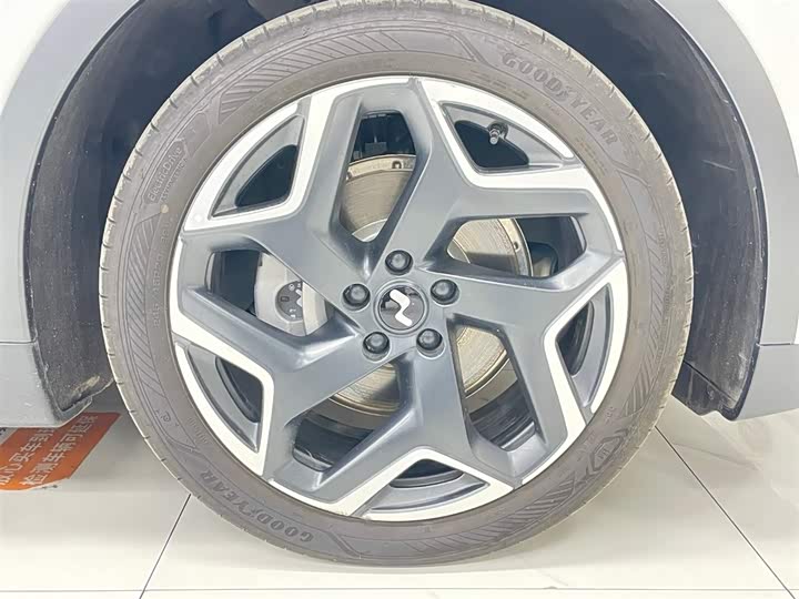 Фото 16 - Nio Onvo L60