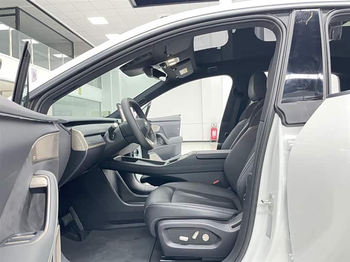 Фото 8 - Nio Onvo L60