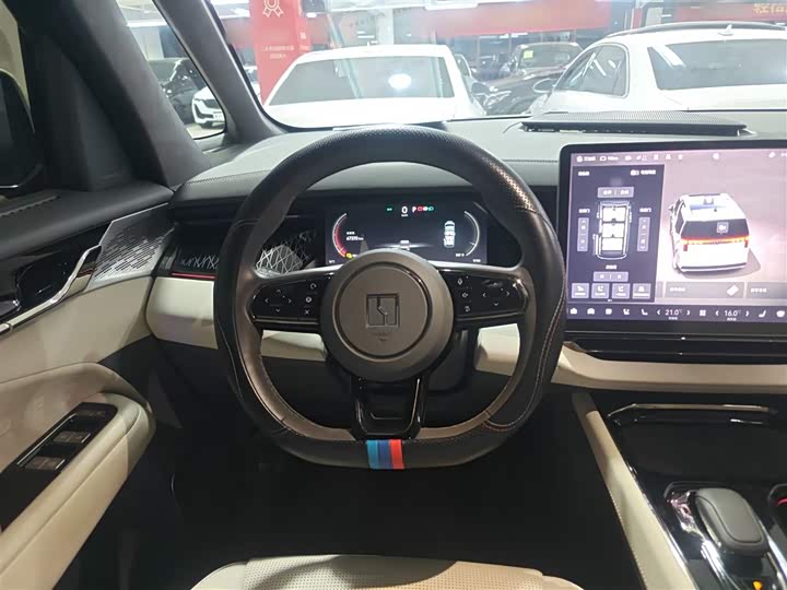 Фото 11 - Zeekr 009