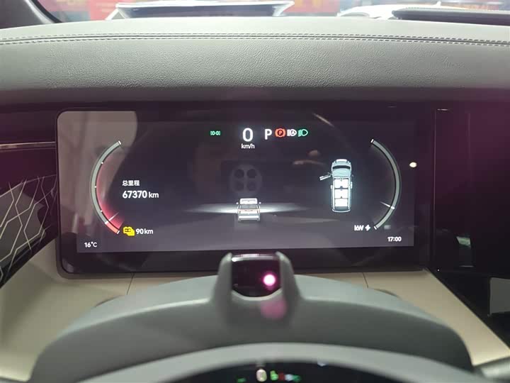 Фото 12 - Zeekr 009