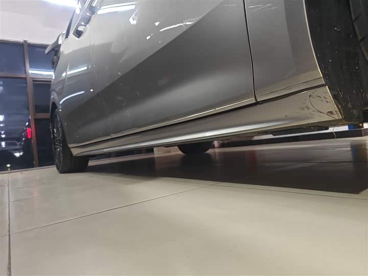 Фото 21 - Zeekr 009