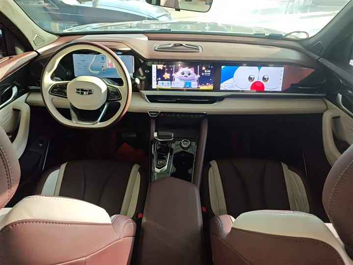 Фото 10 - Geely Monjaro