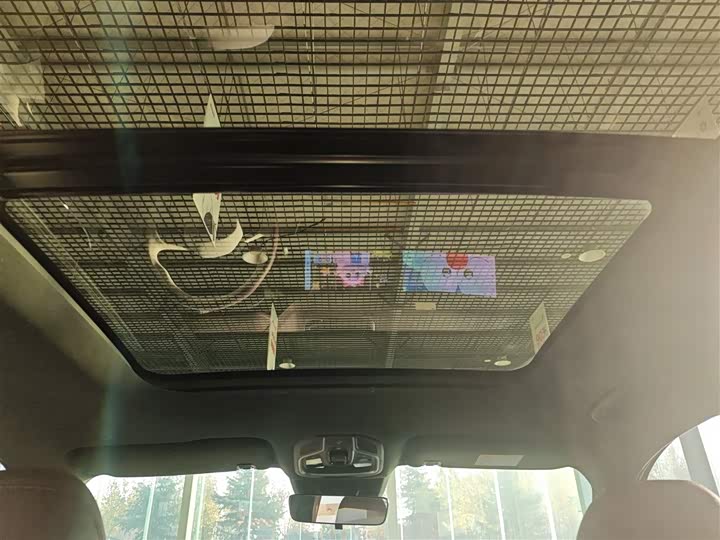 Фото 18 - Geely Monjaro